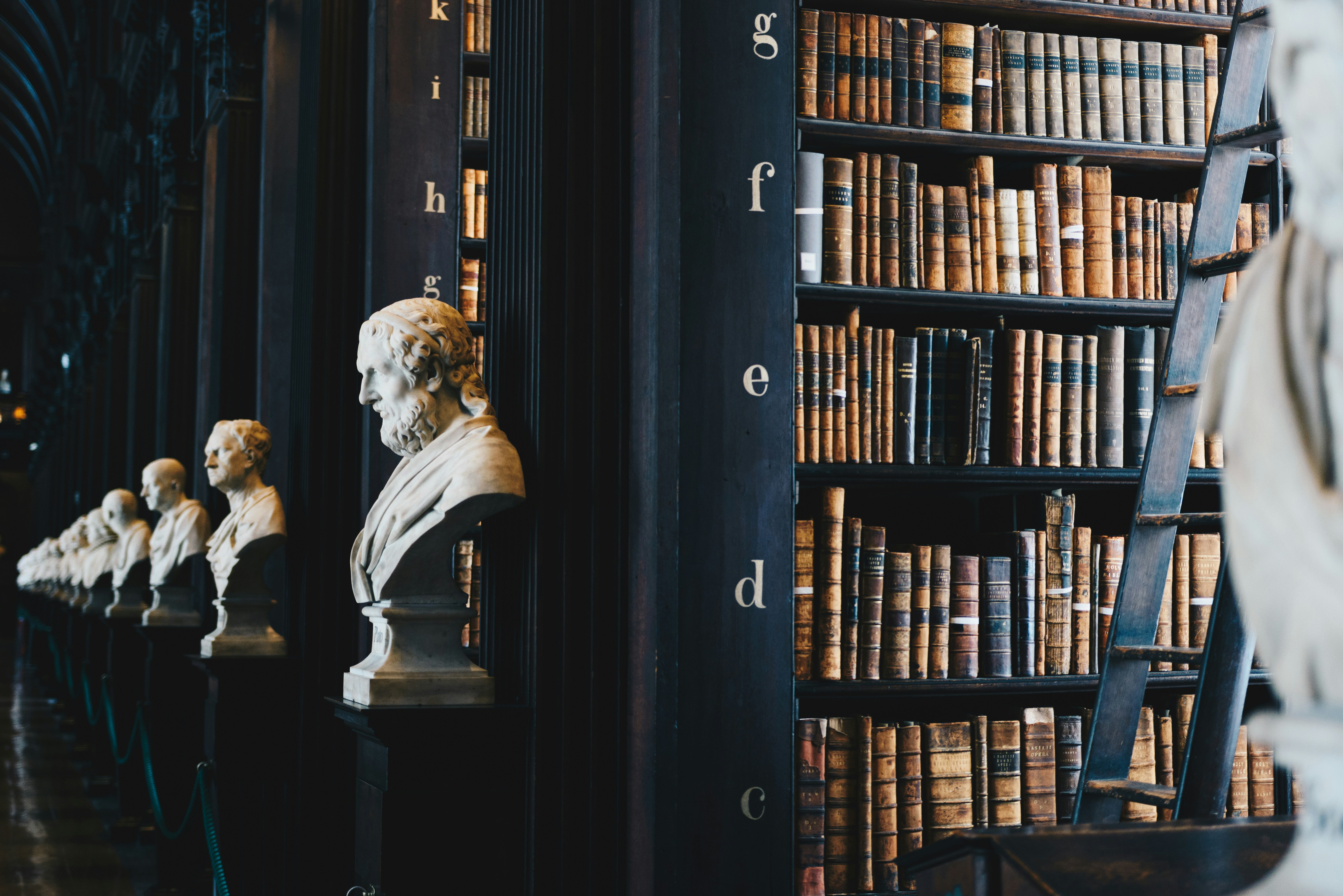 How to Craft a Compelling Story: Law School Essay Writing 101
